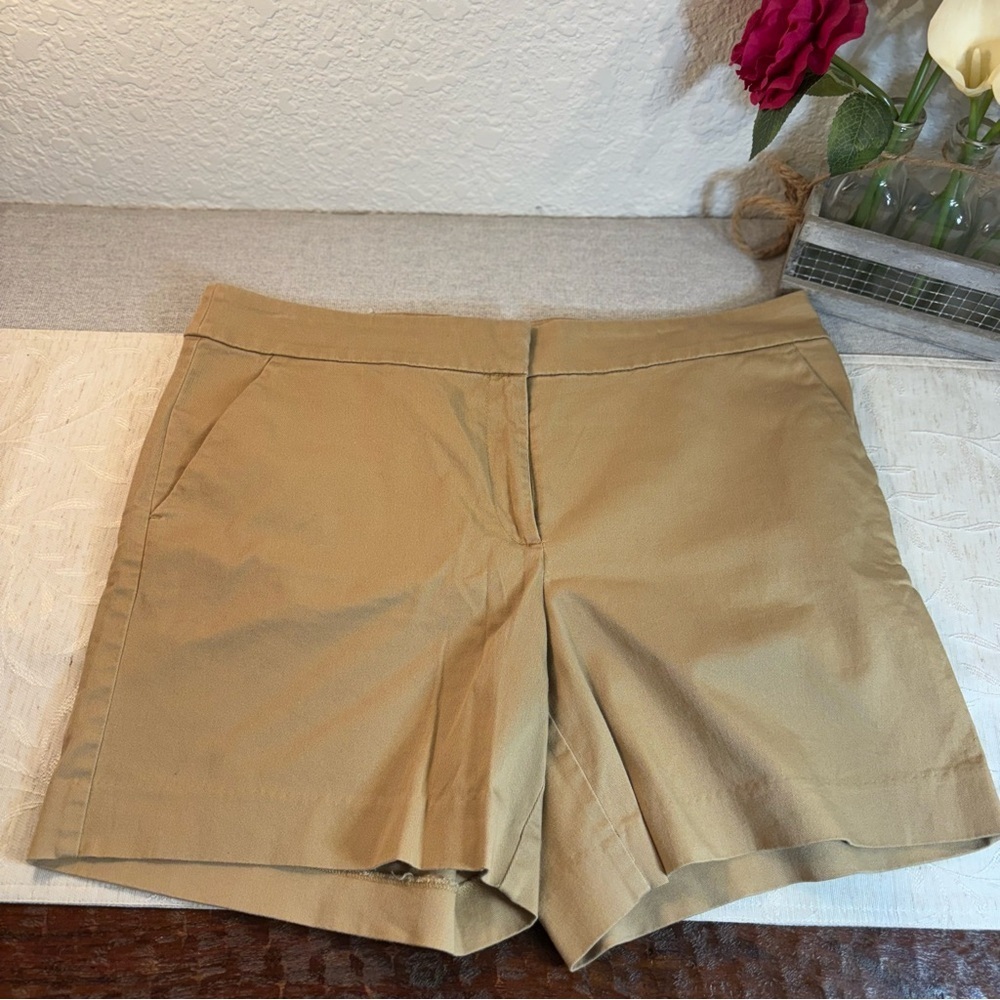 Loft The‎ Rivera Short Khaki/Tan Women’s Size 12. Packs well.